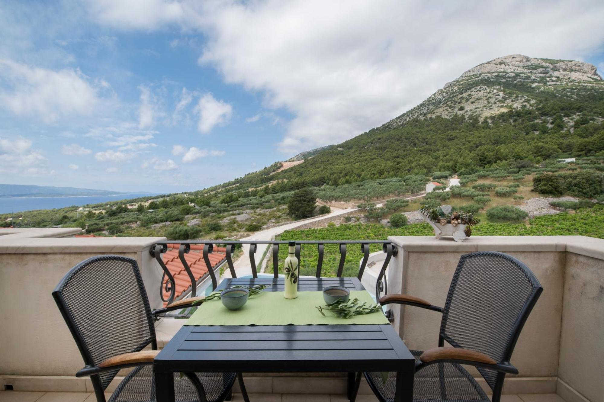 Villa Franka With Swimming Pool Бол Экстерьер фото